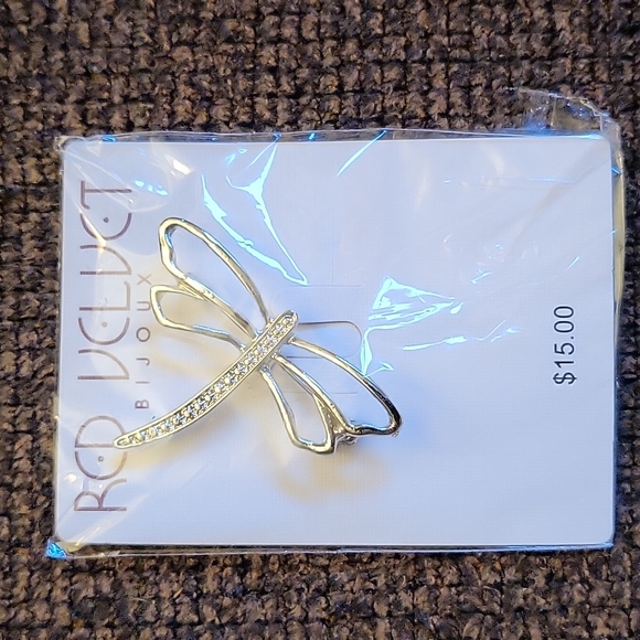 Silver dragonfly pin, new in package! - Picture 2 of 3